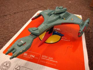 Amt/ertl Star Trek Tng Klingon Battle Cruiser Built Model