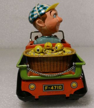 BATTERY OPERATED TIN TOY MYSTERY PISTON ACTION FARM TRUCK SHOWA TOY CO.  JAPAN 2