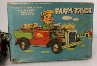 BATTERY OPERATED TIN TOY MYSTERY PISTON ACTION FARM TRUCK SHOWA TOY CO.  JAPAN 8