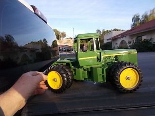 Ertl John Deere 8630 4WD Farm Toy Tractor 1/16th 4