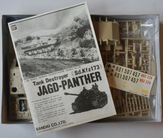 Vintage Bandai 1/48 German Tank Destroyer JAGD Panther - Look 2