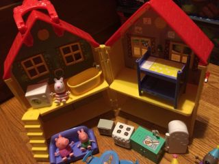 Peppa Pig Deluxe Play House W/ Furniture And Pigs Birthday Party Playset