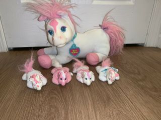 Hasbro Vintage 1992 White And Pink Pony Surprise Horse Toy With Four Baby Ponies