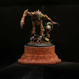 Malifaux Neverborn Mysterious Emissary Pro Painted With Wooden Base