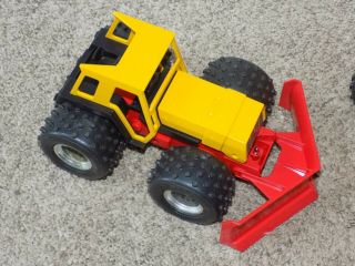 Revell Digger Dan ' s Construction Co.  4X4 Tractor with Power Dumper 5