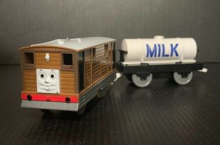 Thomas The Train Trackmaster Motorized Toby & Milk Tanker