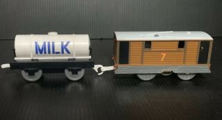 Thomas The Train Trackmaster Motorized Toby & Milk Tanker 5