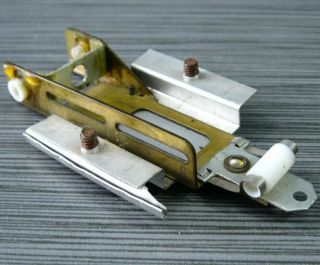 Slot Car Unknown Maker Brass Chassis With Body Mount Vintage 1/32 Scale