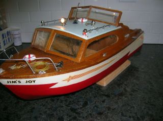 Toy Wood Boat Cabin Cruiser Trojan K&o Ito Toy Outboard Motor Battery Operated