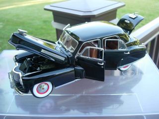 Danbury 1/24th Scale 1941 Cadillac Fleetwood Special - Title & Box - -