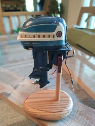 1958 K&o Evinrude Toy Outboard Motor And Stand