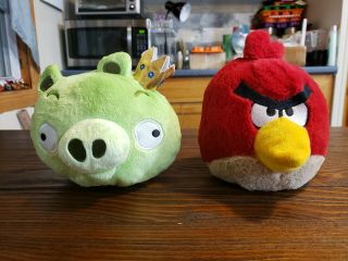 2 Piece Angry Birds Stuffed Animal Set Red And Green Pig