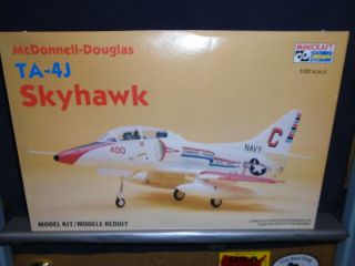 Minicraft 1/32 Ta - 4j Skyhawk Model Kit 1163 (unbuilt)