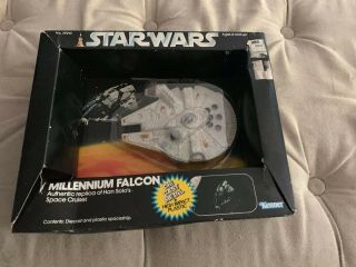 Star Wars Vehicle 1977 Millennium Falcon Diecast