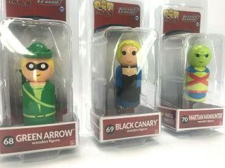 Pin Mate Justice League Green Arrow,  Black Canary,  Martian Manhunter