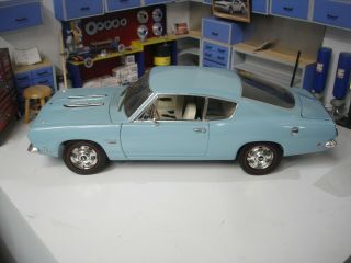 1/18 Highway 61 - 1968 Plymouth Barracuda Formula S - Hawaiian Blue