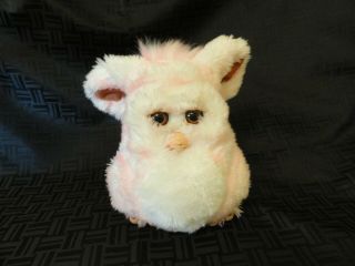 Hasbro Interactive Furby Dated 2005 Pink And White With Brown Eyes 59294