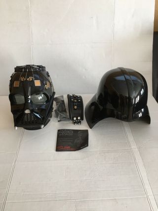 Star Wars E0328 - The Black Series Darth Vader Premium Electronic Helmet