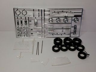 1/25 AMT 1975 FORD MUSTANG II UNSEALED MODEL KIT 3