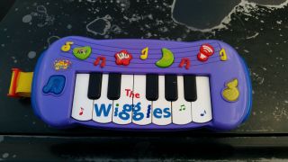 The Wiggles Wiggly Music Piano Kids Electronic Sounds Keyboard Toy Vintage Guc