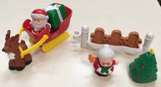Fisher Price Little People Santa Claus Set Pre Owned 2002 Musical Christmas Tree