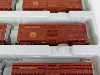 HO Scale Athearn 73223 SET of 6 UP Union Pacific 40 ' Stock Cars RTR Model Trains 3
