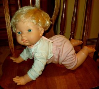 Tyco Crawling Oopsie Daisy Baby Doll Crawls And Talks 1980 