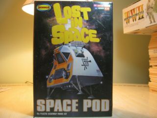 Moebius Models 1/24 Lost In Space Space Pod 901