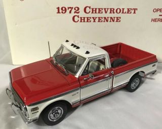 Danbury 1972 Chevrolet Cheyenne 1:24 Scale Die Cast