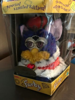 Furby 2000 Your Royal Majesty Hasbro Electronic Special Limited Ed W/box 70794