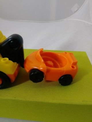 Fisher Price Little People Orange Tow Truck W/Vehicle 4