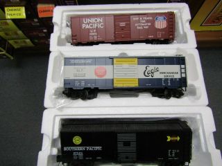 MTH 20 - 93613 UP,  20 - 93008 MP,  20 - 93588 SP 40 FT BOXCARS PRE OWNED O GA 3 RAIL 2