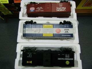 MTH 20 - 93613 UP,  20 - 93008 MP,  20 - 93588 SP 40 FT BOXCARS PRE OWNED O GA 3 RAIL 3
