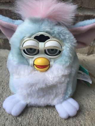 1999 Model 70 - 940 Blue/Pink Furby Baby - With Hang Tag 4