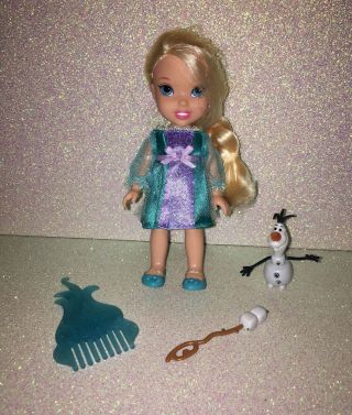 Disney Petite 6 " Toddler Doll - - - - Frozen Queen Elsa,  Olaf & Accessories