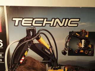 LEGO Technic Volvo EW160E (42053) Set up only once then put back Retired 3
