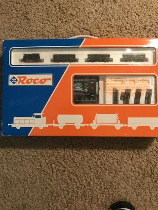 Vintage N Scale “roco” Passenger Train Set.  Engine 3 Cars Track Transformer