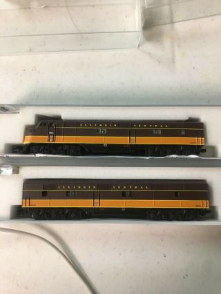 N Scale Kato Illinois Central E7 Locomotive And Bset With Dcc