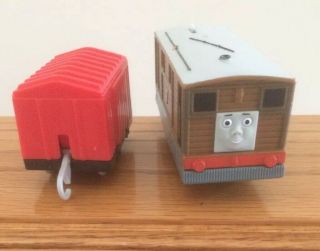 Toby & Red Car Thomas The Tank Engine Trackmaster Motorized Train Mattel