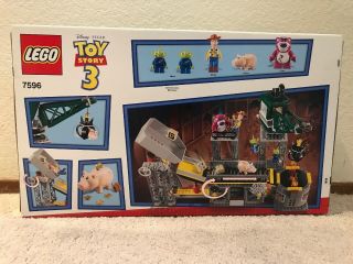 Lego Toy Story 3 Trash Compactor Escape (7596) 2