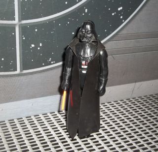 Star Wars Vintage 1977 Darth Vader W Light Saber Figure Coo Hong Kong