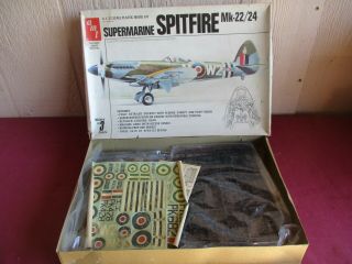 Amt 7201 1/32 Supermarine Spitfire Mk - 22/24 Plastic Military Airplane Model Kit