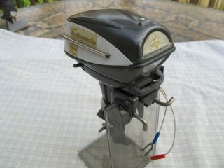 K&o 1961 Evinrude Lark Toy Outboard Boat Motor.  With Box,  Runs.