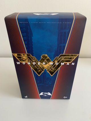 Wonder Woman Hot Toys Batman Vs Superman: Dawn Of Justice Box Opened