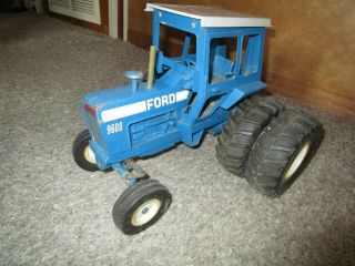 Ford Holland Farm Toy Vehicle 9600 Tractor Cab Duals Paint