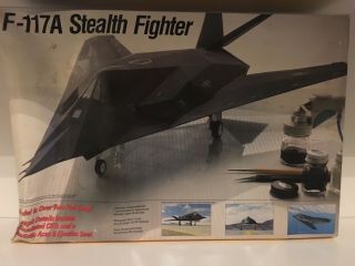 Testors F - 117a Stealth Fighter Plane 1:48 Scale Plastic Model Kit 577
