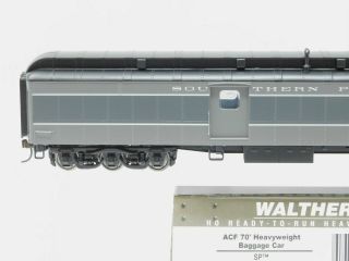 HO Scale Walthers 932 - 10509 SP Southern Pacific 70 ' ACF Hvywt Baggage Passenger 2
