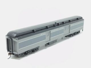 HO Scale Walthers 932 - 10509 SP Southern Pacific 70 ' ACF Hvywt Baggage Passenger 4