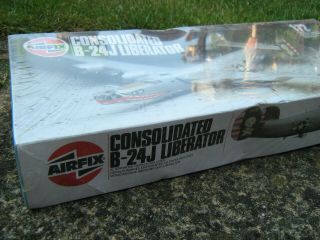 Collectable - AIRFIX - 1:72 Consolidated B - 24J Liberator - kit - 1986 2