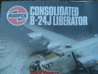 Collectable - AIRFIX - 1:72 Consolidated B - 24J Liberator - kit - 1986 5
